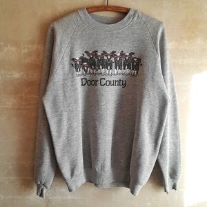 322a. gray Door County cows graphic crewneck sweatshirt, XL